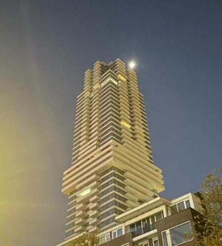 Cooltoren avond foto | ExcelAir Projects B.V.