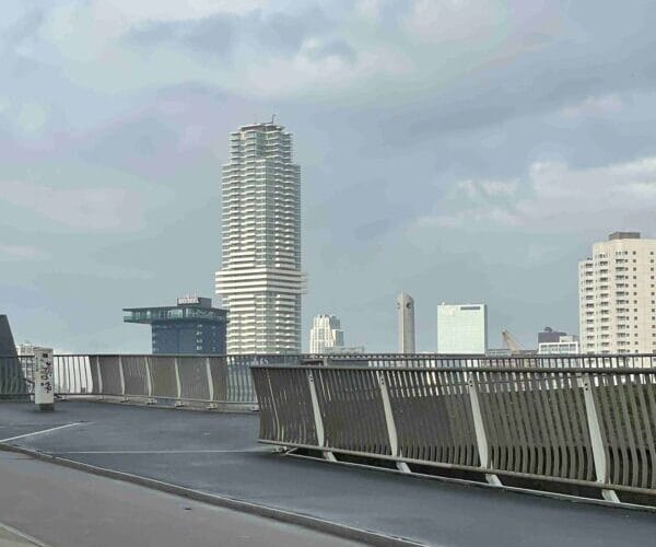 Cooltoren vanaf de erasmusbrug | ExcelAir Projects B.V.
